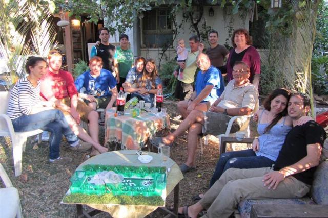 DSC_2036. Israeli Cousins & Friends.JPG