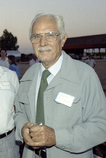 HKW19870619R_06 V CU