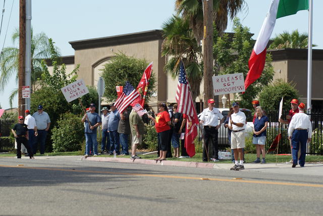 2i Protest Rally (Mexican Consulate) 7-22-2014 014