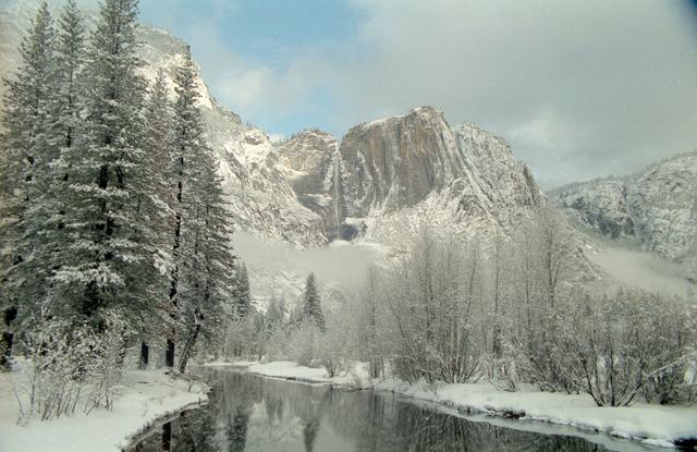 --Yosemite in Winter1993C06