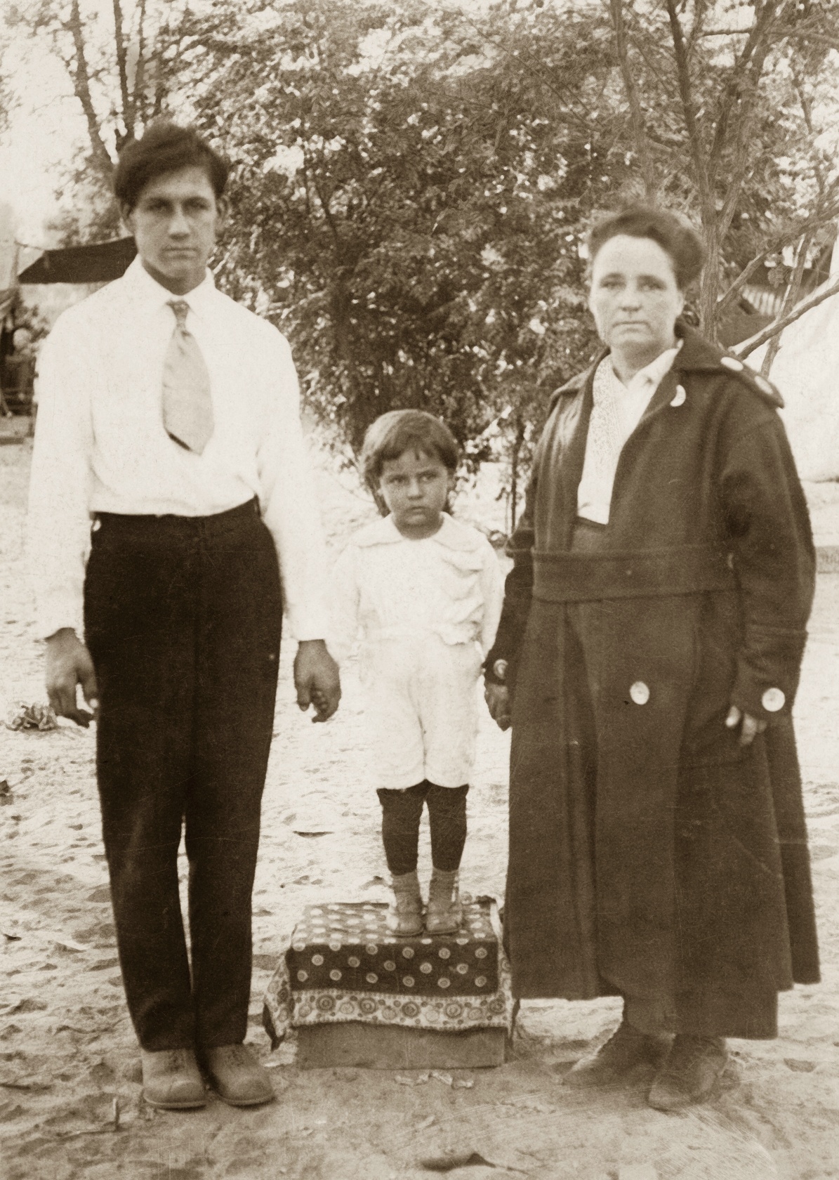 DSC_3839 5X7 1921.jpg