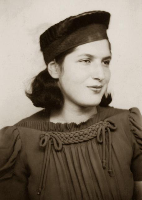 DSC_3860 5X7 1939.jpg