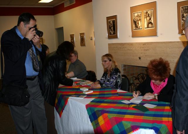 DSC_7577.  by Cynthia Manuszak.JPG