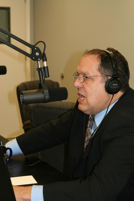 DSC_0451.howard making a point 3.jpg